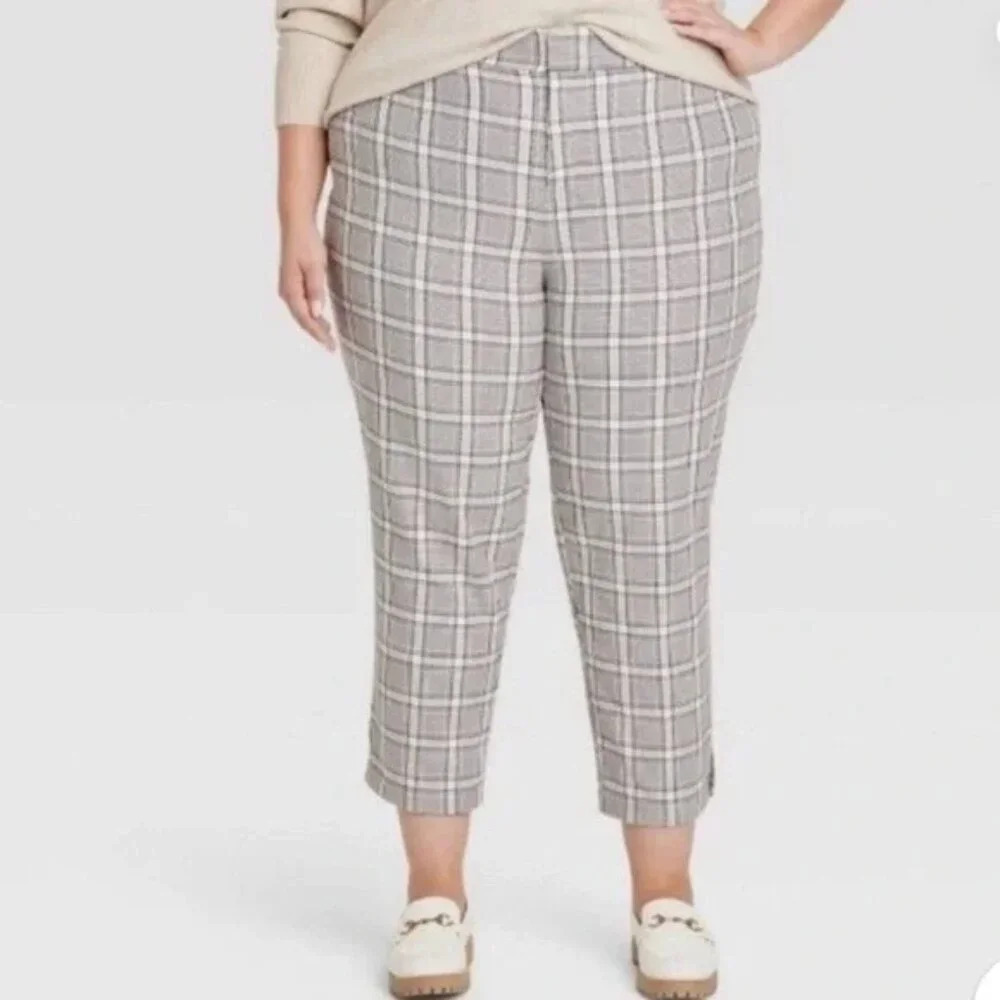 Ava & Viv Cream Plaid High Rise Tapered Ankle Pants in Size 22